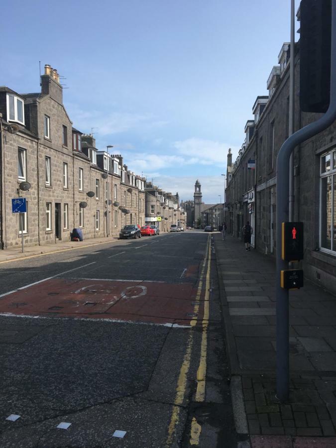 Pineapple Apartments Aberdeen Extérieur photo
